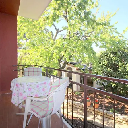 Apartment In Porec/Istrien 10035 *
