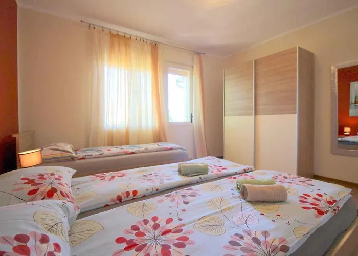 Apartmán In Porec/istrien 10035 *