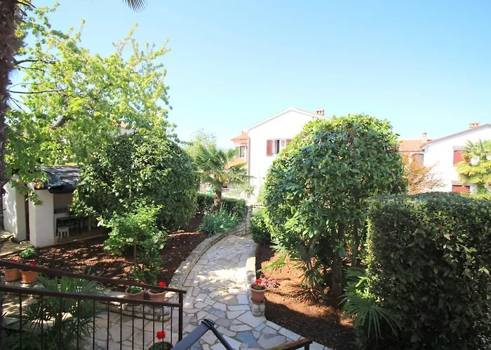 Apartmán In Porec/istrien 10035 *